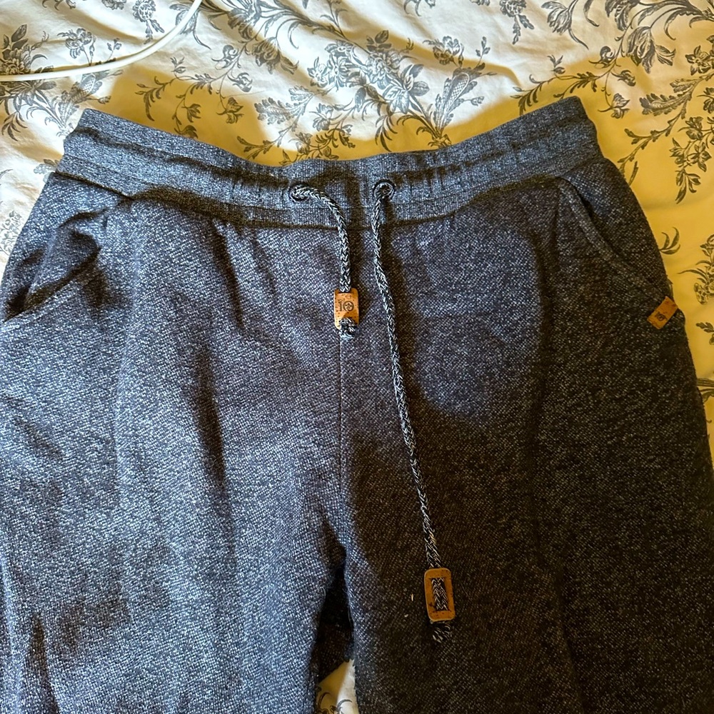 Bulk pants